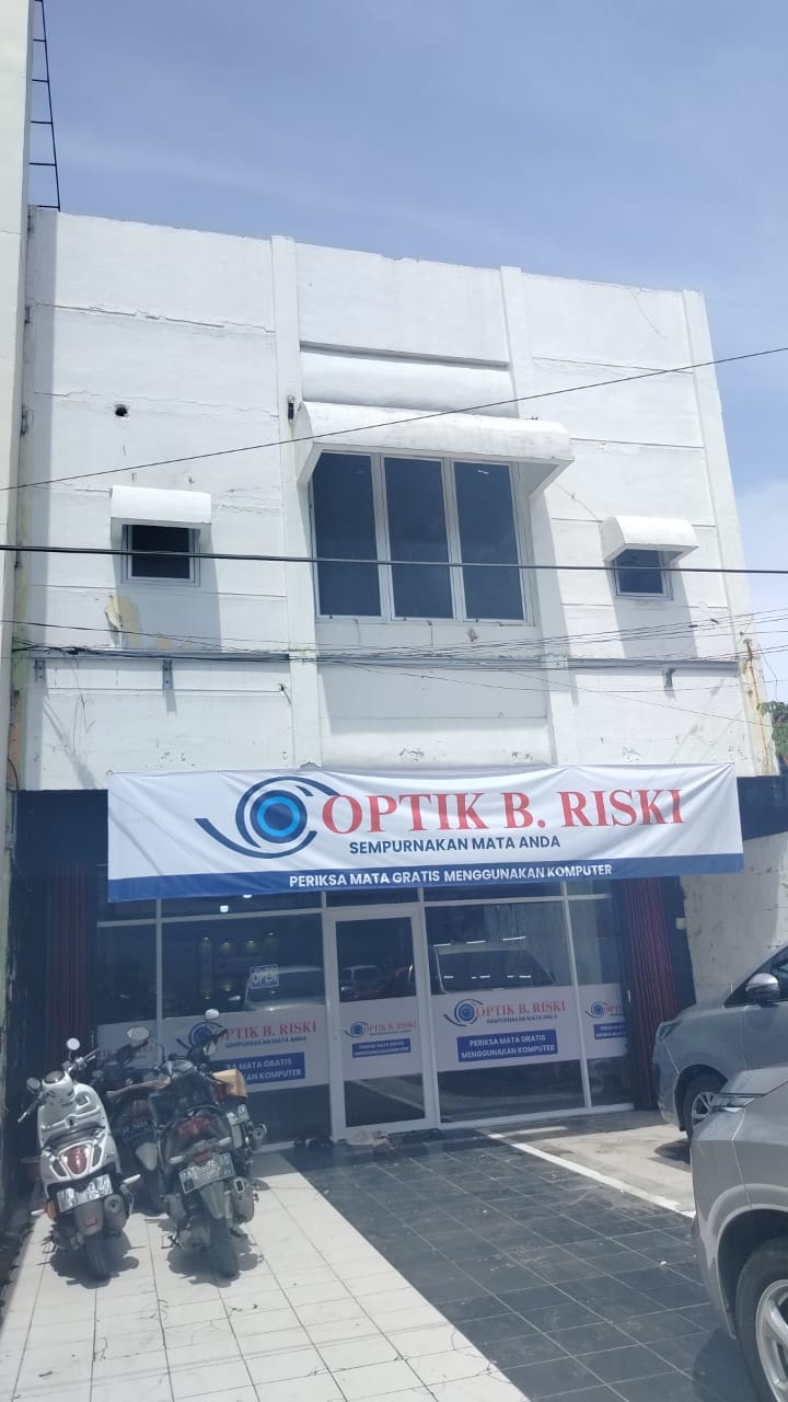 Optik B. Riski Padang